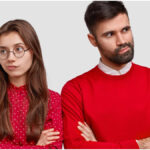 ये आदतें आपके रिश्ते को खराब कर सकती हैं और ब्रेकअप कर सकती हैं।- Live India News